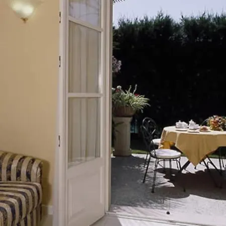 Delle Palme מלון קנוביו