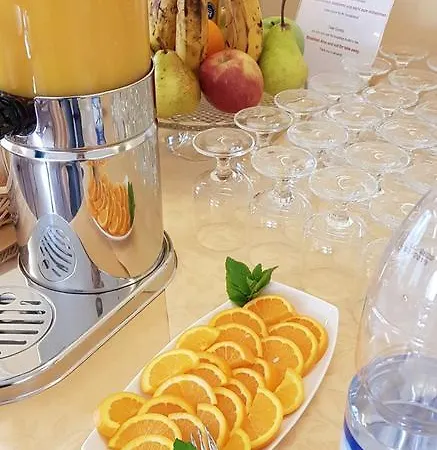 Delle Palme 3* קנוביו